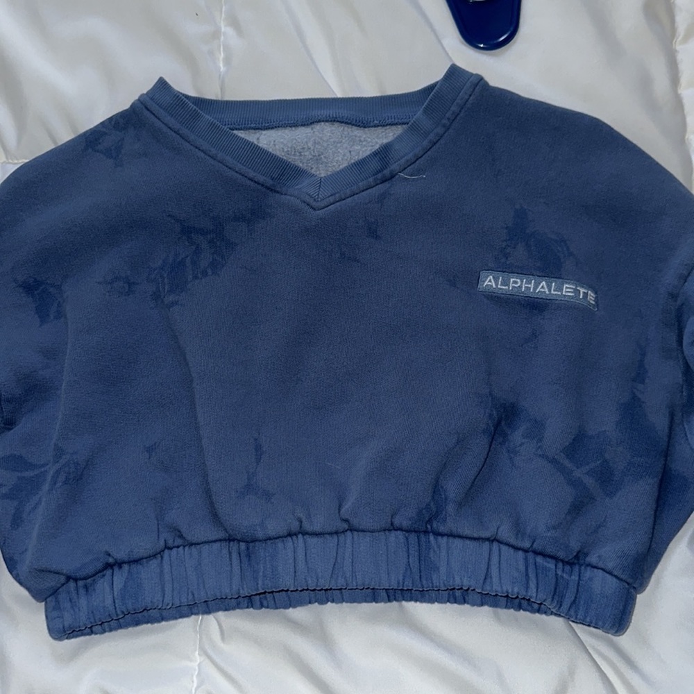 Alphalete Cropped Sweater